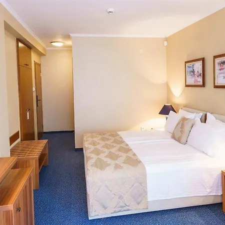 Hotel Fjord 3*