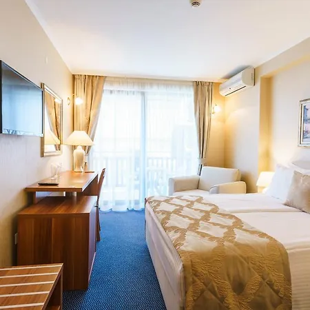 Fjord Hotel 3*