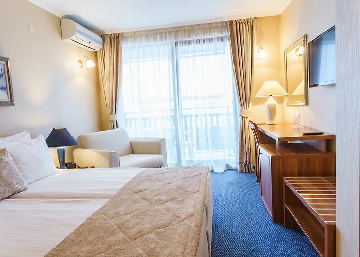 Fjord Hotel 3*
